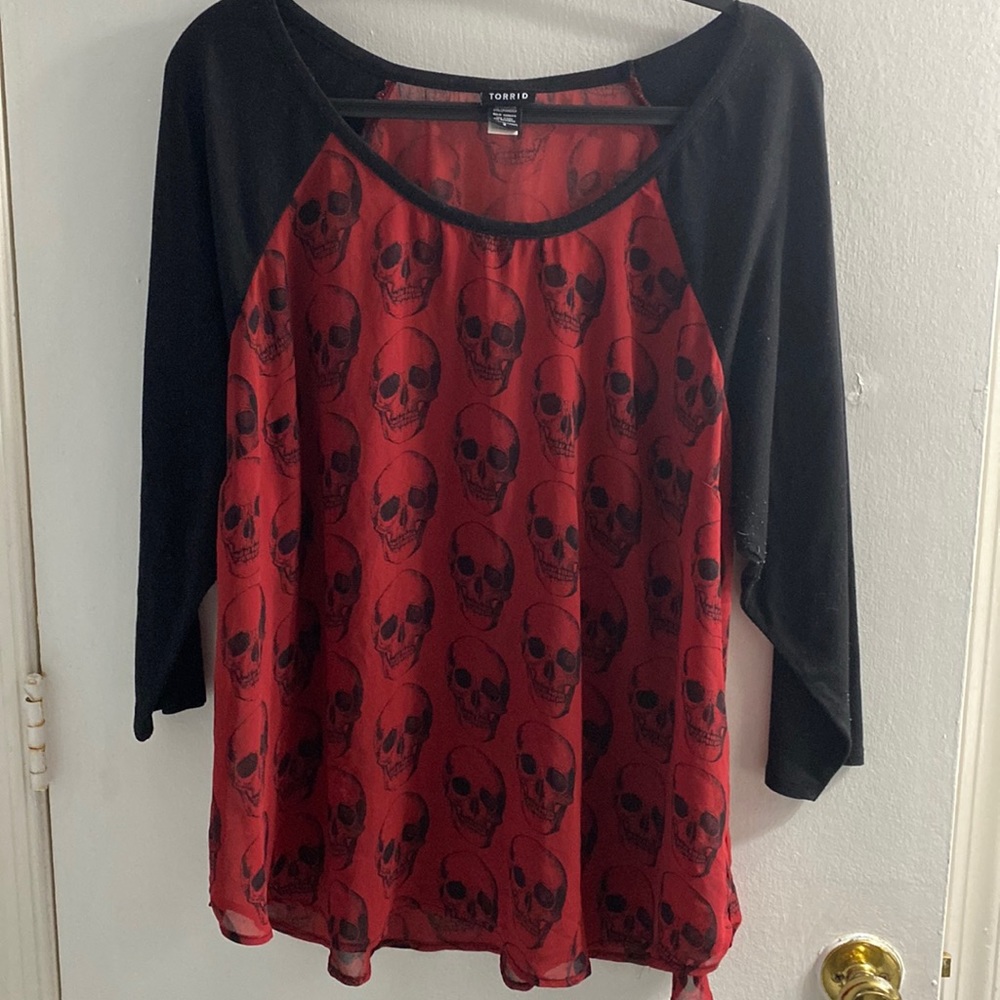 Quarter length sleeve t shirt